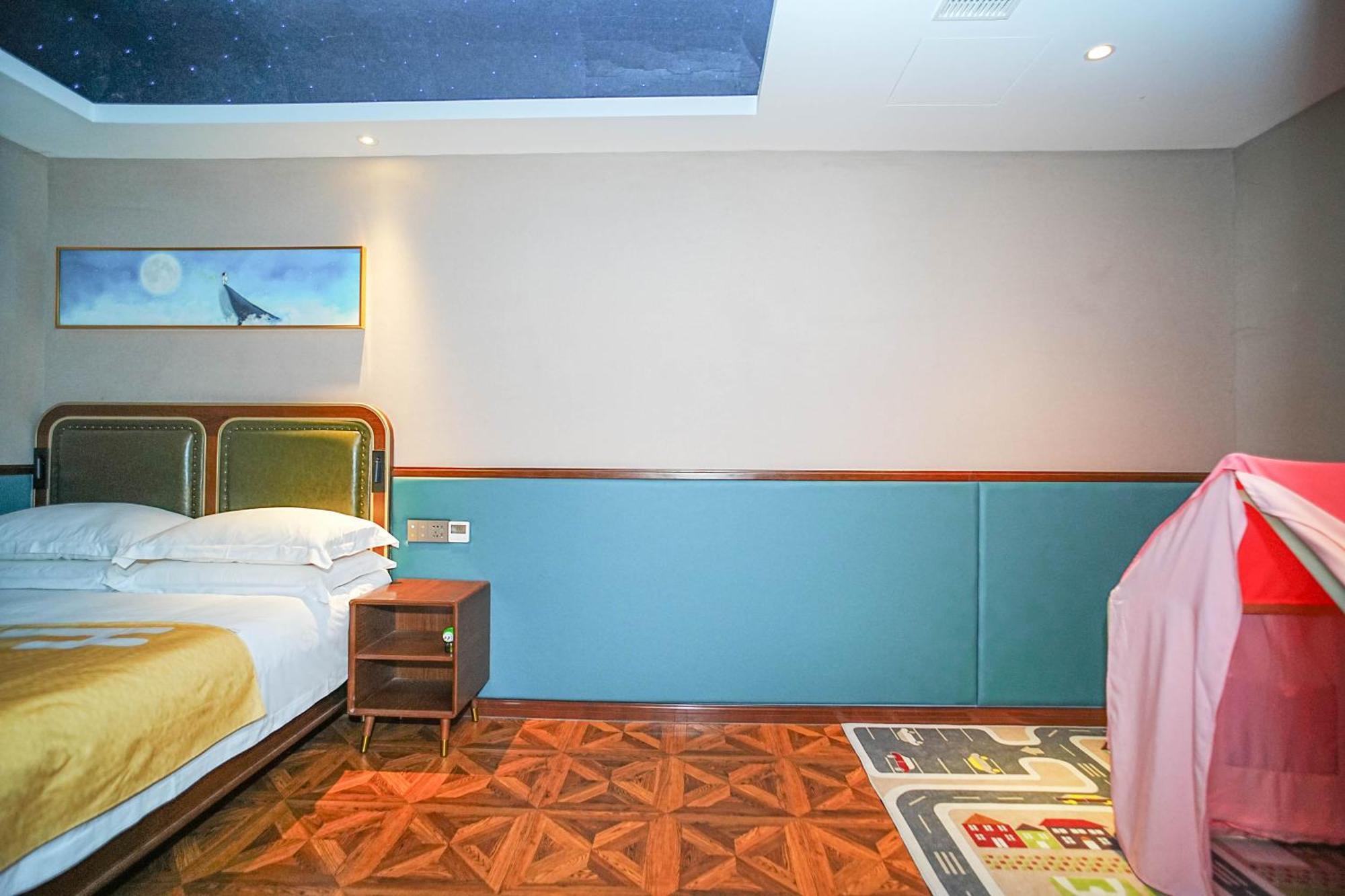 הנגז'ו Nost Algia S Hotel In The West Lake Scenic Area-,Lingyin Temple, Leifeng Tower, Children'S Playground, Free Night Snack, Free Laundry, English Communication Well, Free Travel Advice מראה חיצוני תמונה